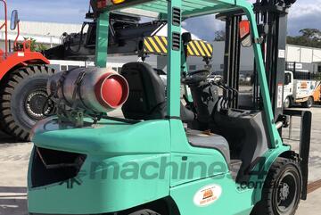 Mitsubishi   3T Forklift