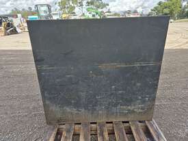 Tool Box  (Unreserved) - picture0' - Click to enlarge