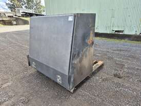 Tool Box  (Unreserved) - picture0' - Click to enlarge