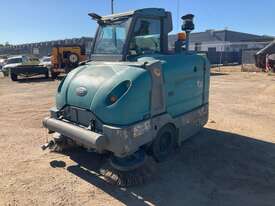 Tennant S30 Street Sweeper - picture1' - Click to enlarge