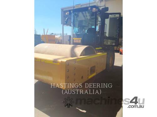 caption CAT CS78BLRC Vibratory Single Drum Smooth