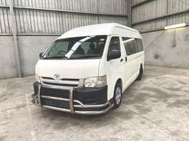 2006 Toyota Hiace Commuter Bus T/Diesel - picture1' - Click to enlarge