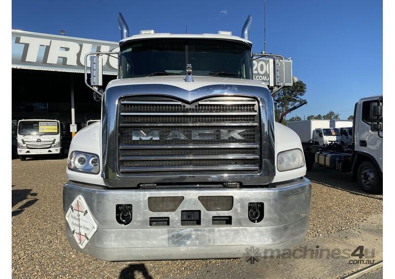 caption 2018 Mack Granite 500HP White Prime Mover 13.0L 6x4 – Heavy Duty Hauling Power!