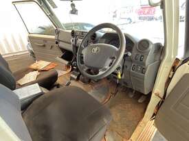 2011 Toyota Landcruiser Workmate Diesel - picture0' - Click to enlarge