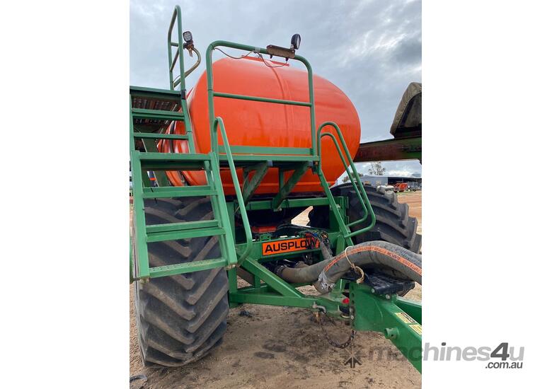 caption 2014 AUSPLOW MULTISTREAM M14000 AIRSEEDER
