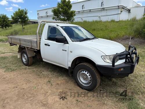 2015 MITSUBISHI TRITON GL UTE