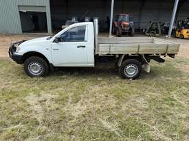 2015 MITSUBISHI TRITON GL UTE - picture2' - Click to enlarge