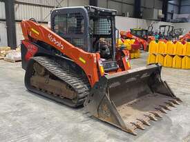 2017 Kubota SVL95-2S  - picture11' - Click to enlarge