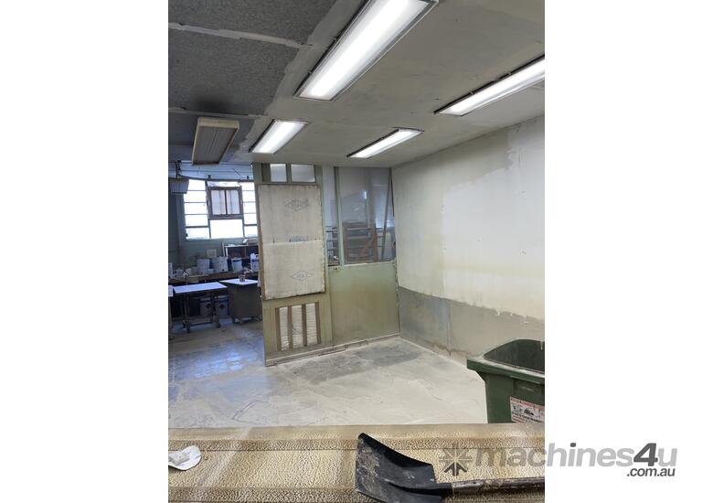 caption SPRAY BOOTH AND FAN EXTRACTION