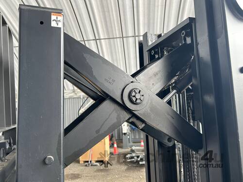 caption Crown SHR5540 Walk Behind Electric Forklift