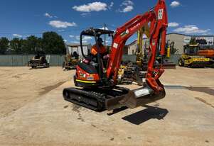 2022 KUBOTA U25 EXCAVATOR (M925) WITH FULL CIVIL SPEC, HITCH, BUCKETS AND 700 HOURS