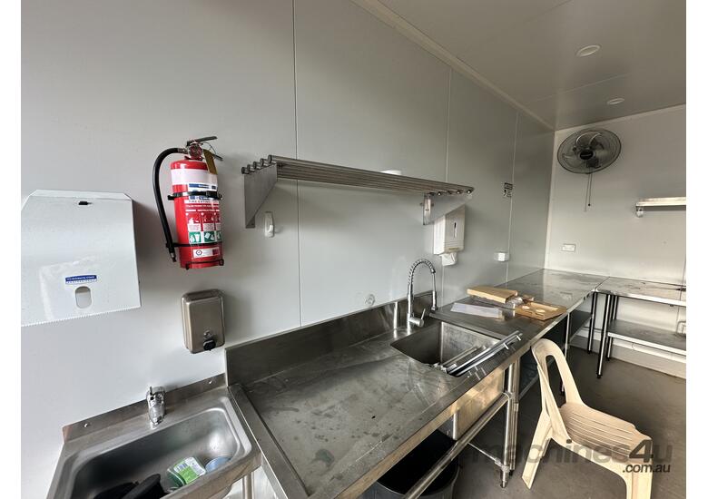 2022 3PE Build 20FT Container Cafe Fitout