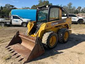 2005 John Deere 320 Wheeled Skid Steer - picture0' - Click to enlarge