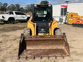 2005 John Deere 320 Wheeled Skid Steer - picture1' - Click to enlarge