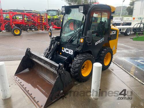 2015 JCB 205 SKIDSTEER LOADER  Wheeled Skidsteer Loader