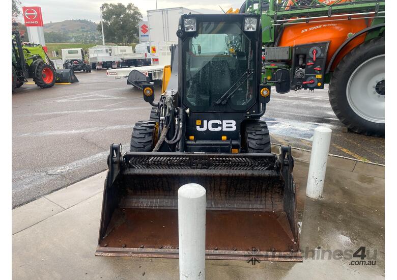 2015 JCB 205 SKIDSTEER LOADER  Wheeled Skidsteer Loader