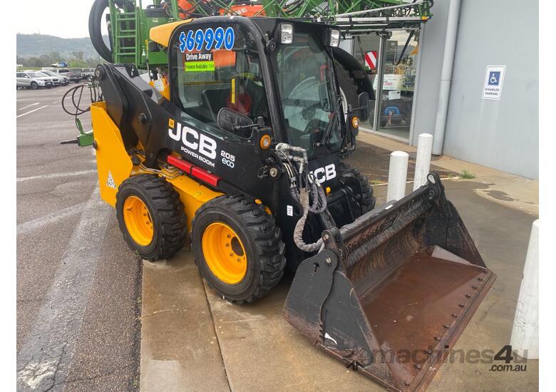 2015 JCB 205 SKIDSTEER LOADER  Wheeled Skidsteer Loader