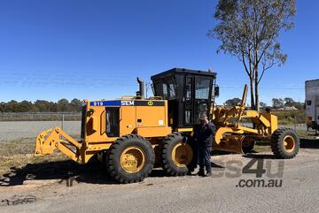 Sem    919 Motor Grader