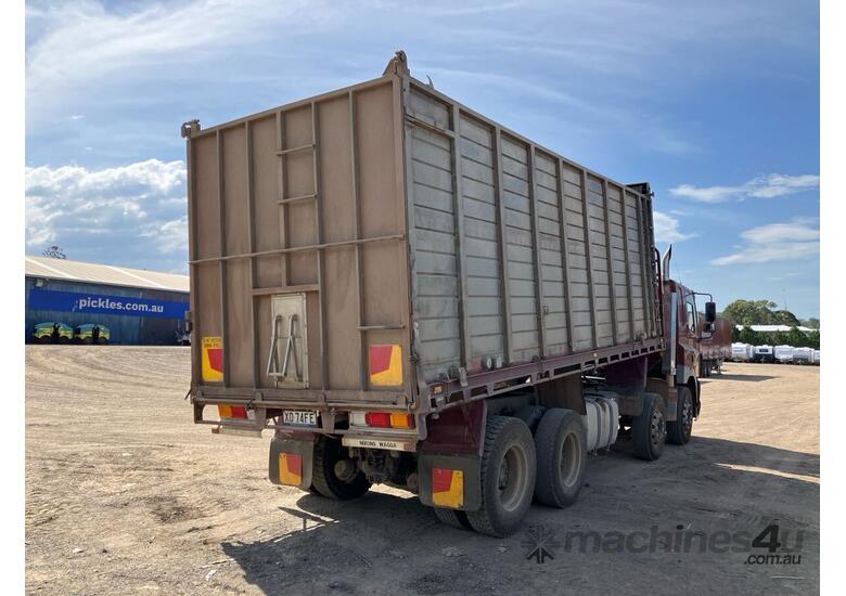 caption 2004 DAF FAD CF85 Tipper