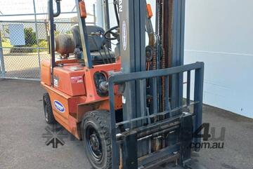 Nissan 1.8T LPG counterbalance forklift Nissan 1.8T LPG counterbalance forklift
