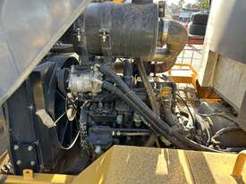 2022 UHI UWL250 Wheel Loader - picture0' - Click to enlarge