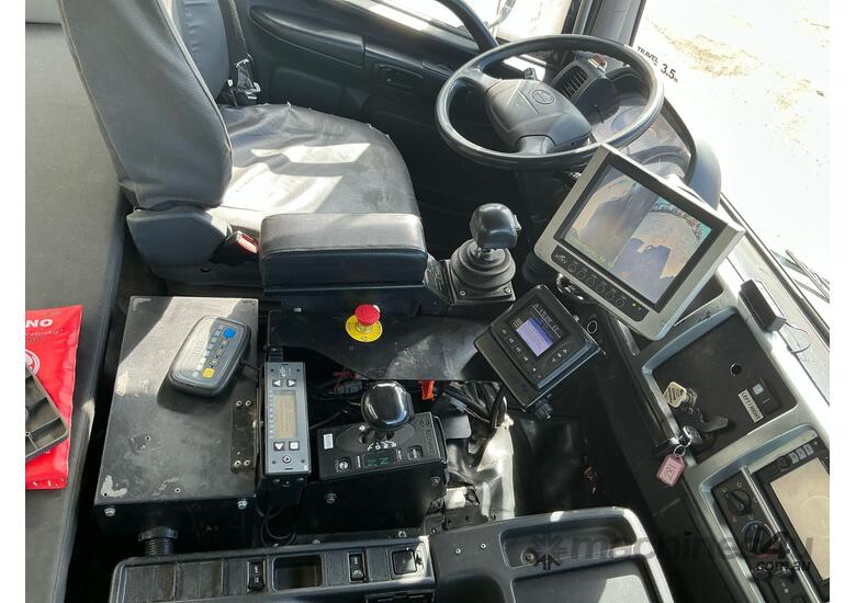 2016 Hino 500 2630 Dual Control Side Load Compactor