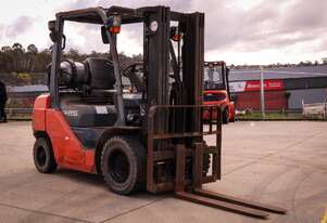 Toyota 2011   32-8Fg25