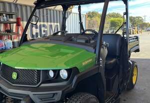 2023 John Deere XUV835M Atvs Gators
