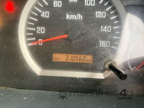 caption 2016 Isuzu NPR Tipper