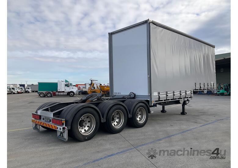 caption 2022 Krueger ST-3-38 Tri Axle Drop Deck Curtainsider A/B Combination