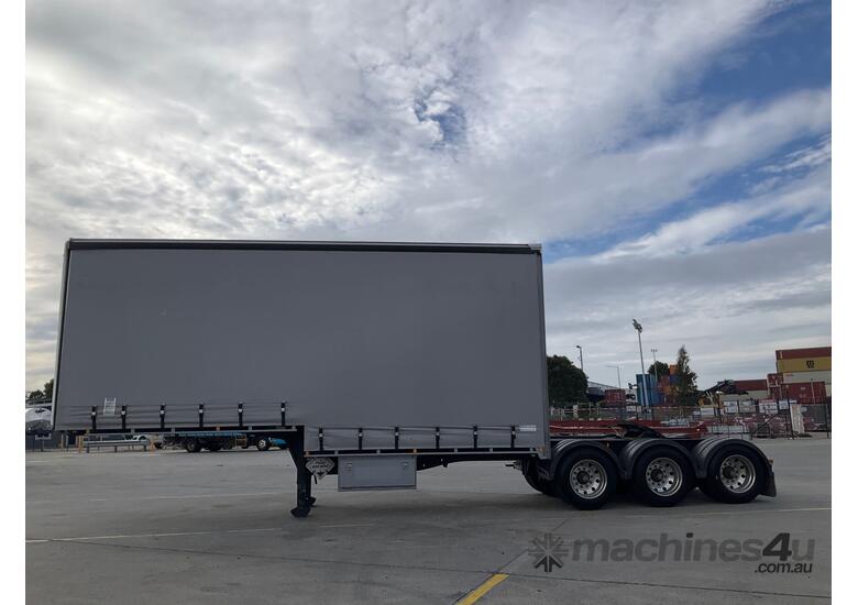 caption 2022 Krueger ST-3-38 Tri Axle Drop Deck Curtainsider A/B Combination