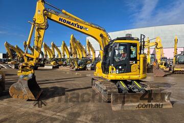 2020 KOMATSU PC138US-11 EXCAVATOR (E305) WITH TILT HITCH, GPS WIRING, BUCKETS AND 3260 HOURS