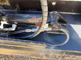 TILT BUCKET, 1500MM - picture2' - Click to enlarge