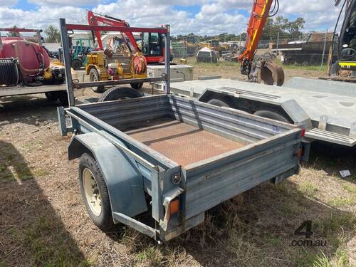 1994 Nathan Trailers Single Axle Box Trailer