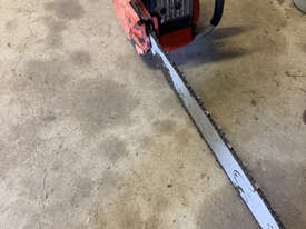  chainsaw  - picture0' - Click to enlarge