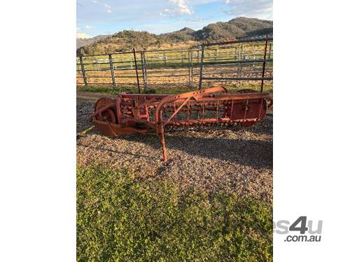 caption New Holland Hay Rake