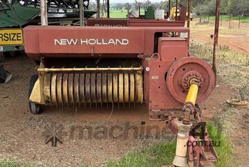 CIRCA 1960 NEW HOLLAND 317 HAY BALERS