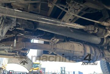 Isuzu 2009   FRR500 Table Top