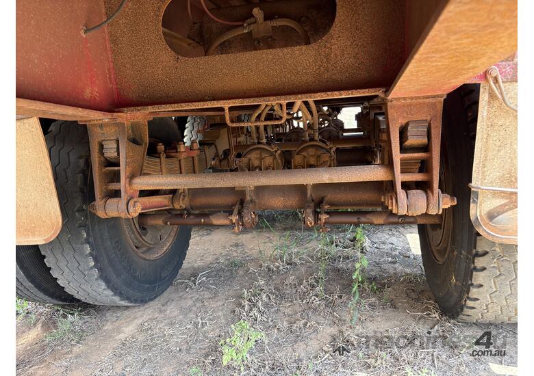 2005/2009Tristar Tri Axle Side Tipper Set