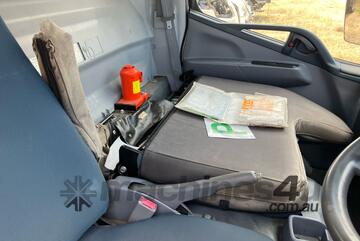 2013 Mitsubishi Fuso Canter L7/800 Refrigerated Pantech (Day Cab)