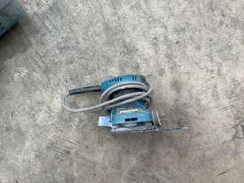 Makita Finishing Sander - picture1' - Click to enlarge