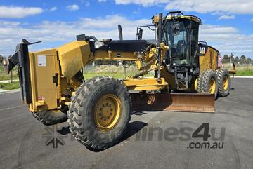 Caterpillar 2011   12M