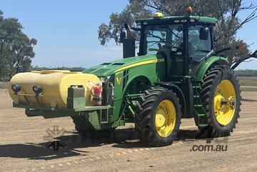 John Deere 2017   8370R TRACTOR