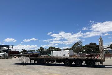 2009 Barker Heavy Duty Tri Axle OD Tri Axle Drop Deck Extendable Trailer