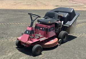 Toro   WHEELHORSE LAWN MOWER