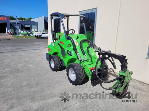 2021 Avant 523 Loader