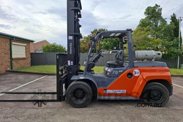 Wollongong Forklift: 2018 Toyota 7T, LPG, 2-Stage Standard Mast, 4.5m Lift!