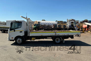 Hino 2012   300 617 Table Top