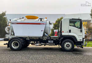 Isuzu FSR 140/120-260 Water truck Truck