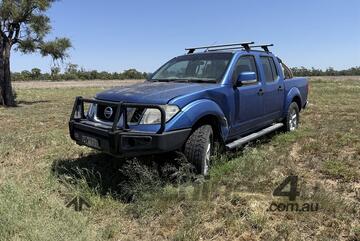 Nissan 2012   Navara ST